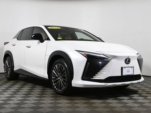 Used 2023 Lexus RZ 450e Premium w/ Accessory Package (2T) image 9