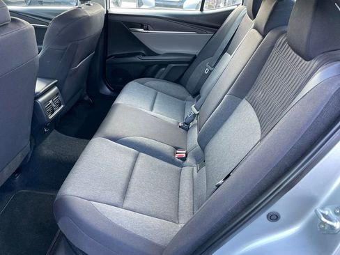 Used 2025 Toyota Camry LE image 7