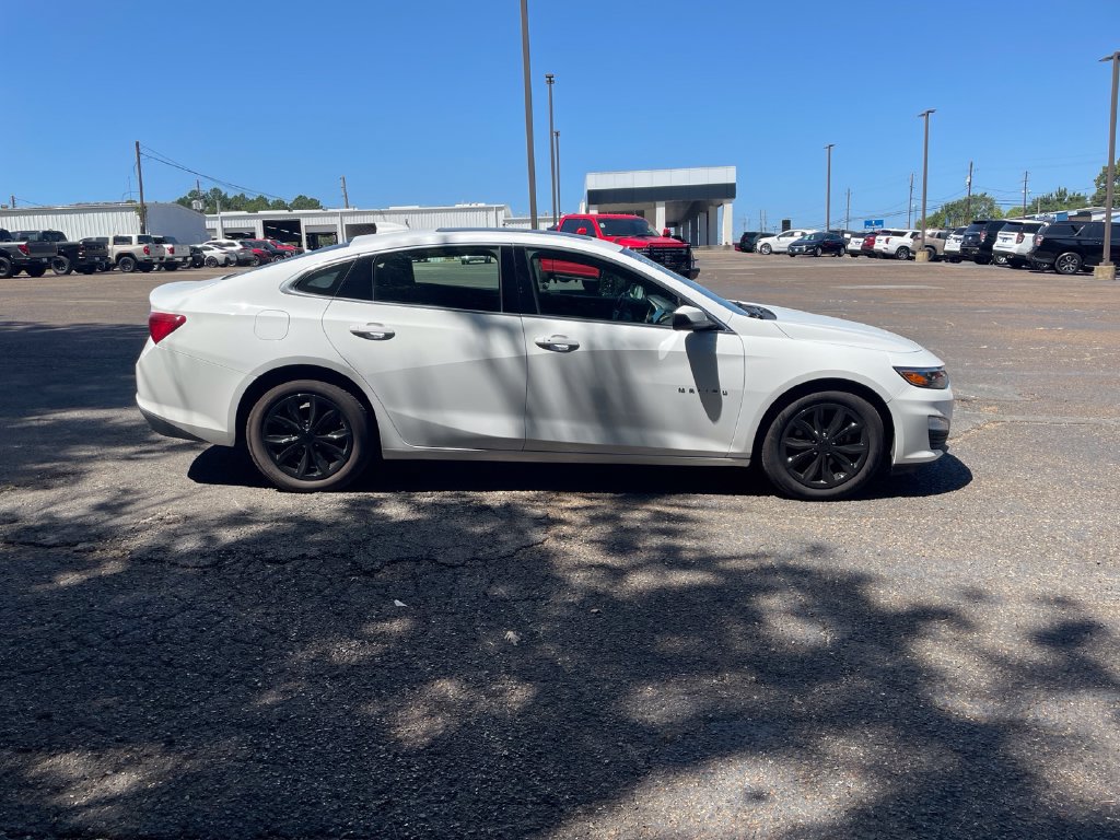 Used 2024 Chevrolet Malibu LT FWD image 7