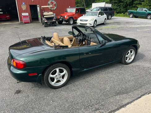Used 2000 MAZDA MX-5 Miata RWD image 32