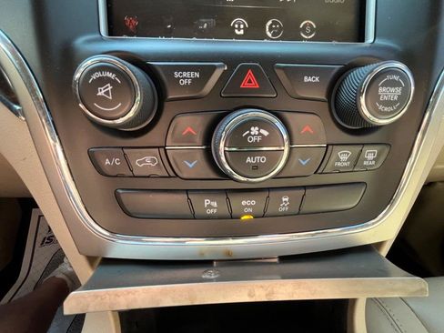 Used 2014 Jeep Grand Cherokee Limited AWD/4WD image 30