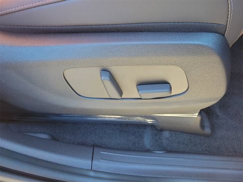 New 2026 Kia Carnival EX image 9