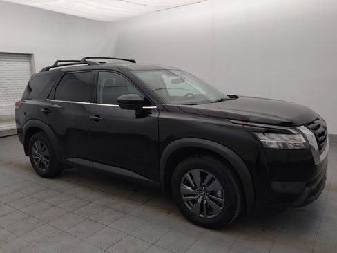 Used 2022 Nissan Pathfinder SV FWD image 11