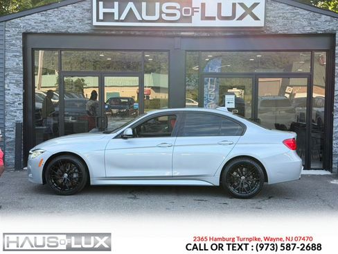 Used 2017 BMW 340i xDrive Sedan w/ Premium Package Enhanced AWD/4WD image 9