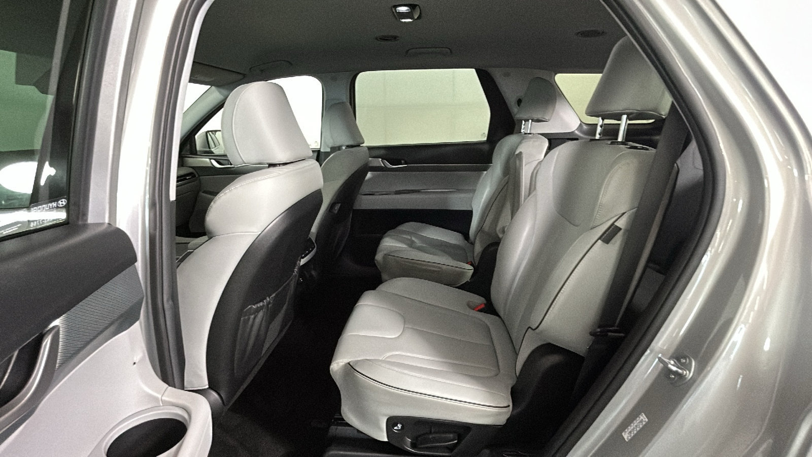 Used 2024 Hyundai Palisade SEL FWD image 30