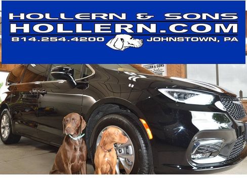 Used 2025 Chrysler Pacifica Select AWD/4WD image 1