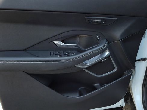 Used 2020 Jaguar E-PACE R-Dynamic S image 10