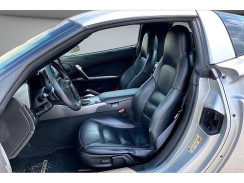 Used 2007 Chevrolet Corvette Coupe RWD image 32