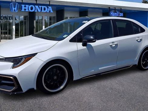 Used 2022 Toyota Corolla XSE FWD image 4