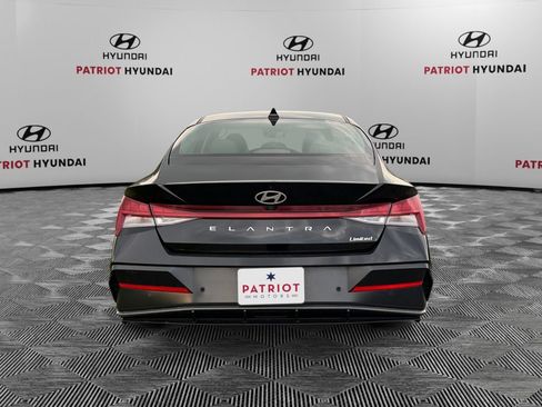 Used 2024 Hyundai Elantra Limited FWD image 4