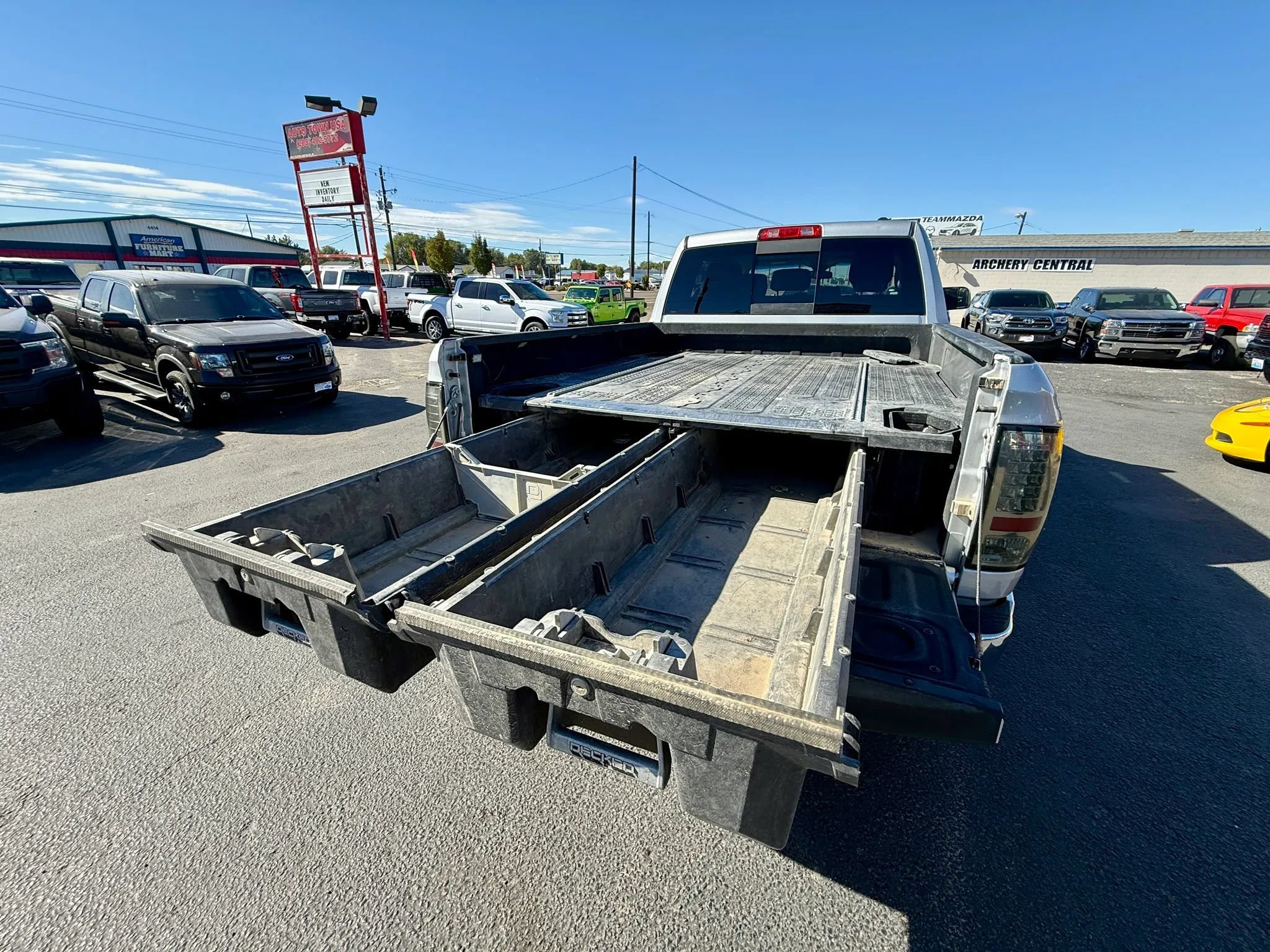Used 2011 RAM 3500 SLT w/ Technology Group AWD/4WD image 16