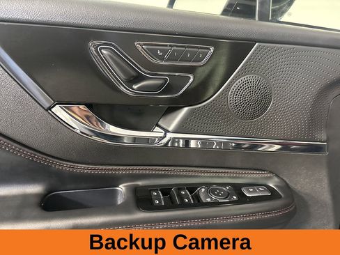 Used 2023 Lincoln Corsair Reserve w/ Equipment Group 201A image 9