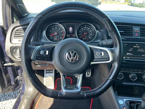 Used 2017 Volkswagen GTI SE FWD image 17