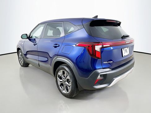 Used 2025 Kia Seltos LX AWD/4WD image 7