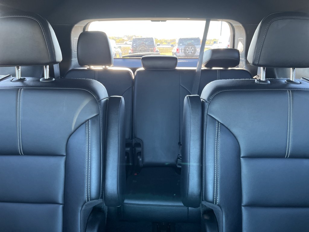 Used 2026 GMC Acadia Elevation w/ Elevation Premium Package FWD image 22
