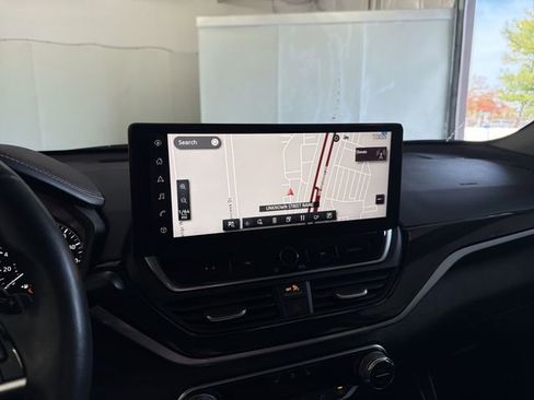 Certified 2024 Nissan Altima 2.0 SR image 26