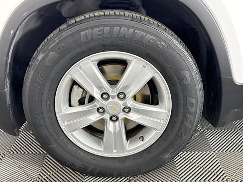 Used 2022 Chevrolet Trax LS w/ Tint and Cruise Package FWD image 36