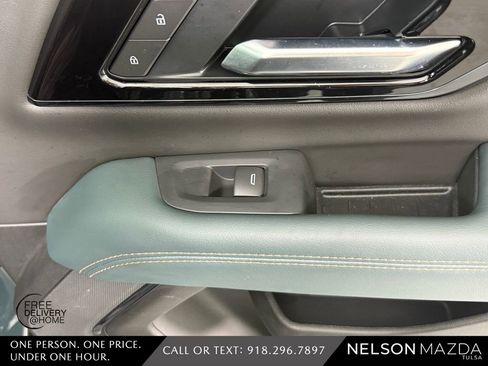 Used 2025 GMC Yukon AT4 w/ AT4 Premium Plus Package AWD/4WD image 47