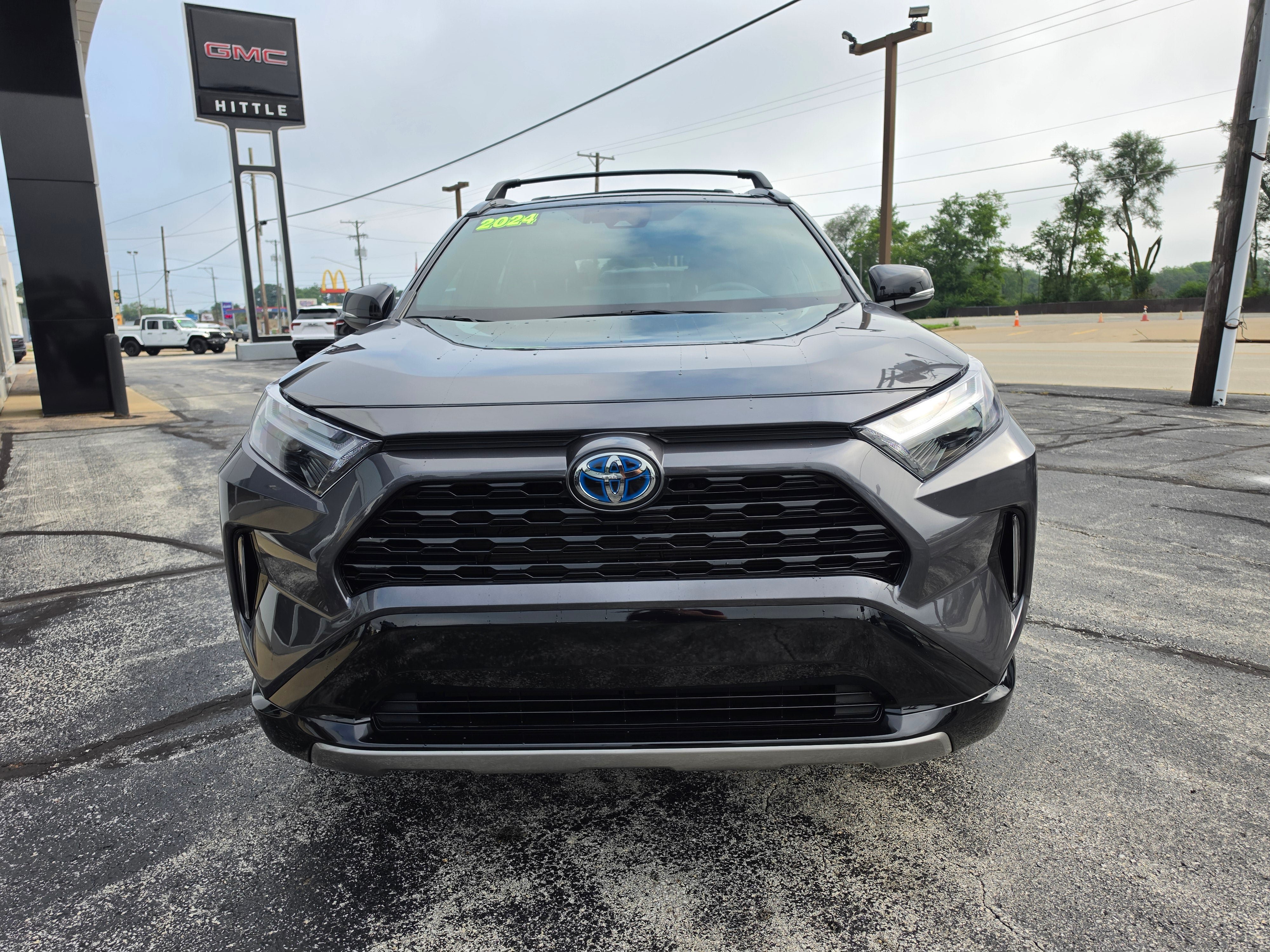 Used 2024 Toyota RAV4 XSE w/ Weather Package AWD/4WD image 2
