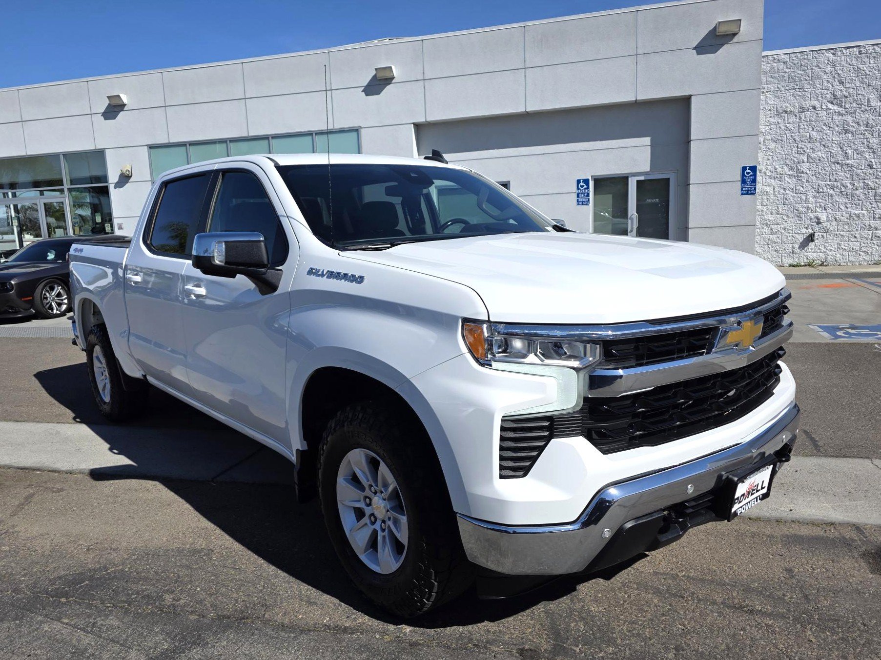 Used 2025 Chevrolet Silverado 1500 LT w/ Safety Package AWD/4WD image 7