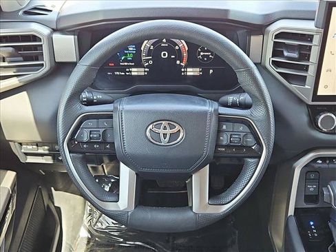 Used 2024 Toyota Tundra Limited AWD/4WD image 14