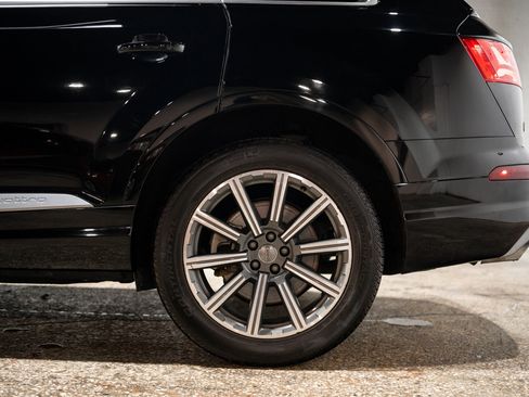 Used 2019 Audi Q7 3.0T Premium w/ Convenience Package image 16