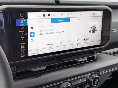 Used 2024 Jeep Wrangler Unlimited Sahara w/ Technology Group image 18