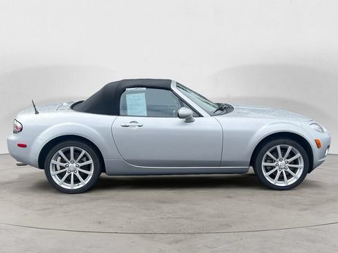 Used 2008 MAZDA MX-5 Miata Grand Touring RWD image 4