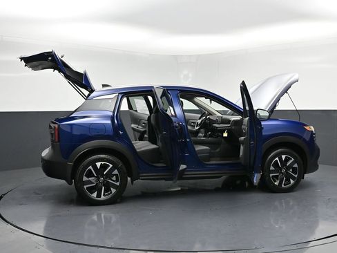 New 2026 Nissan Kicks SV AWD/4WD image 33