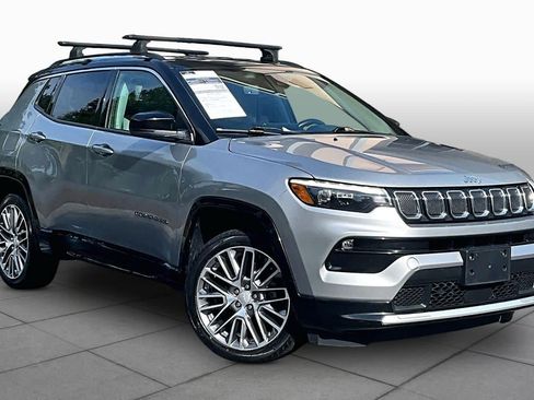 Used 2022 Jeep Compass Limited w/ Elite Group AWD/4WD image 3