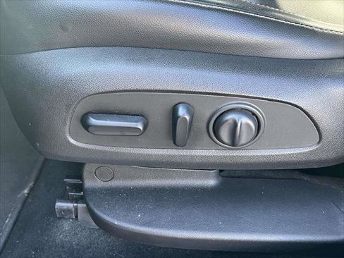 Used 2019 GMC Acadia SLT image 18