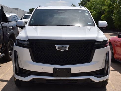 Used 2023 Cadillac Escalade ESV Sport Platinum w/ LPO, ONYX Package AWD/4WD image 3