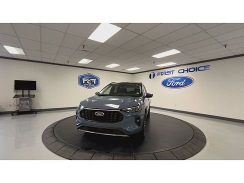 Used 2024 Ford Escape SE w/ PHEV Premium Package FWD image 5