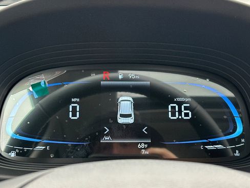 New 2025 Hyundai Venue SEL image 28