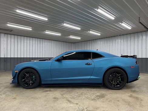 Used 2015 Chevrolet Camaro SS w/ RS Package image 2