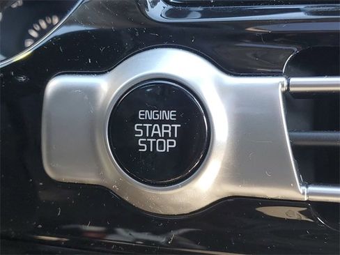 Certified 2023 Kia Seltos EX image 25