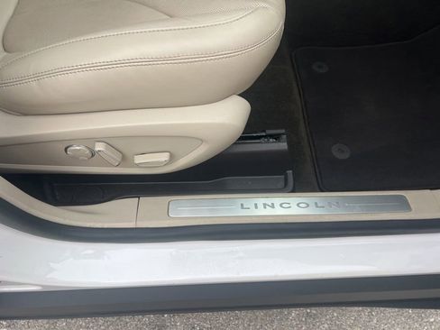 Used 2019 Lincoln MKC Reserve w/ MKC Climate Package FWD image 27
