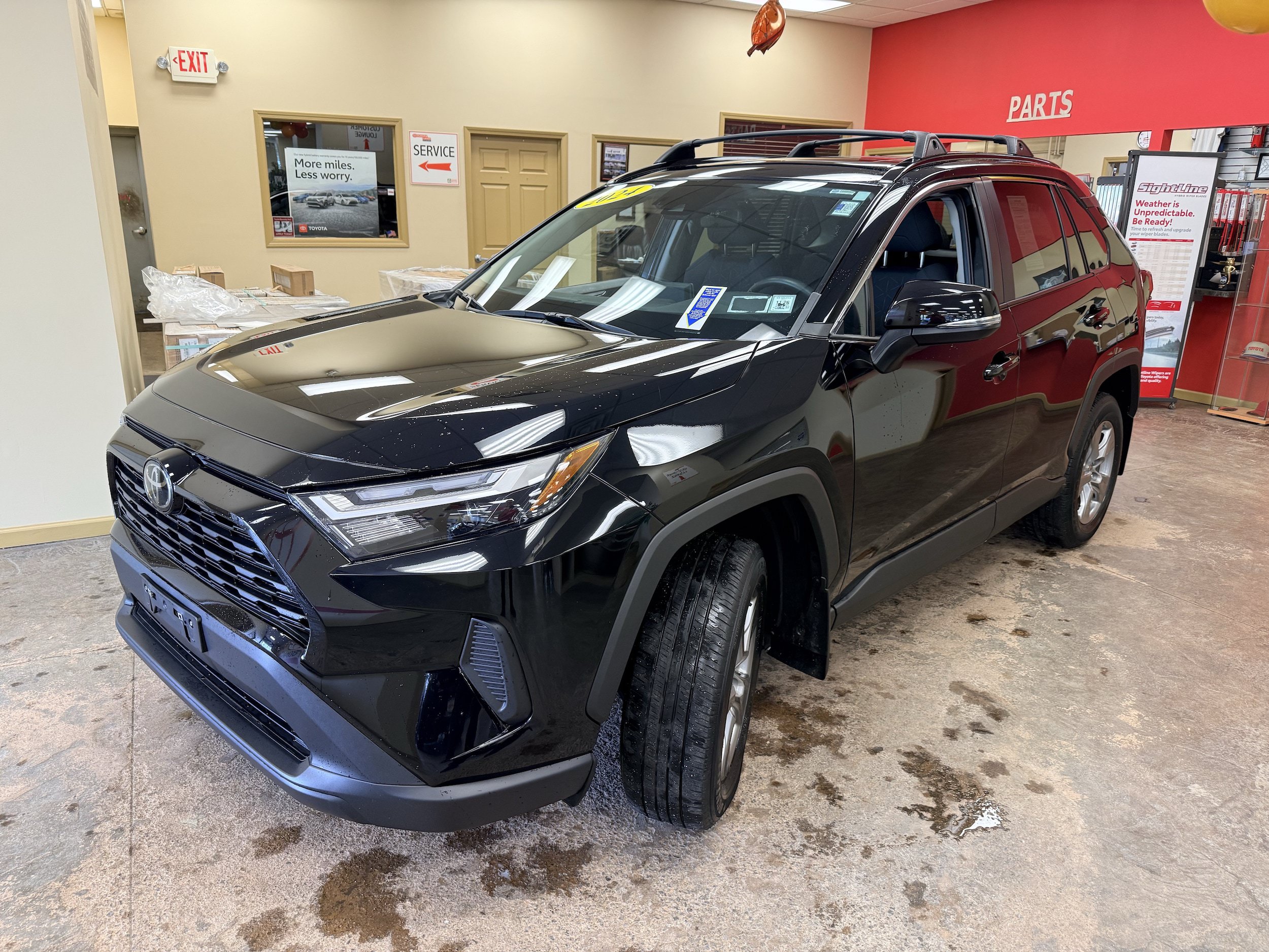 Used 2024 Toyota RAV4 XLE w/ Convenience Package AWD/4WD image 3