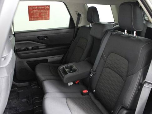 Certified 2025 Nissan Pathfinder SV FWD image 22