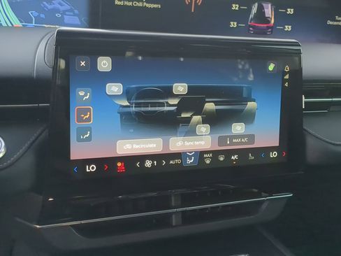 New 2026 Lincoln Nautilus Premier w/ Equipment Group 102A image 18