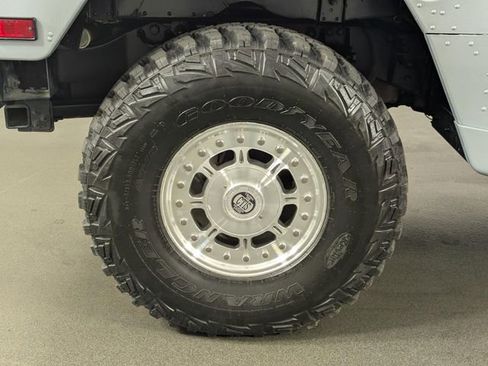 Used 2003 HUMMER H1 4-Door Open Top AWD/4WD image 15