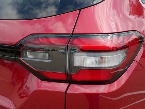 Certified 2023 Honda Pilot Touring image 17