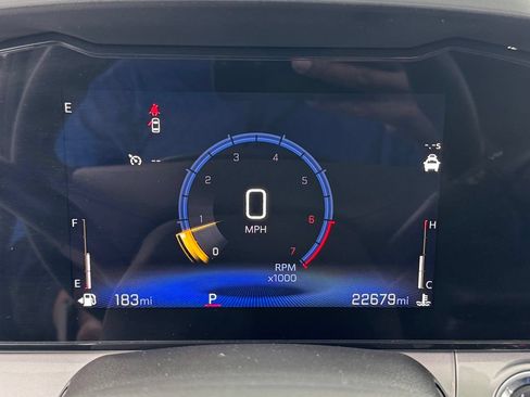 Used 2025 Chevrolet Trax LT w/ LT Convenience Package FWD image 20
