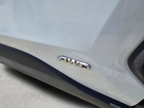 Used 2024 Toyota RAV4 XLE w/ Convenience Package image 18