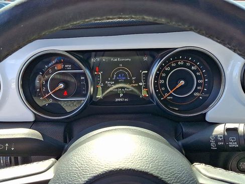 Used 2021 Jeep Wrangler Islander image 15