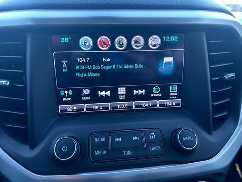 Used 2017 GMC Acadia SLT image 25