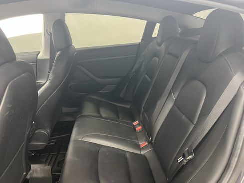 Used 2020 Tesla Model 3 Standard Range Plus image 9