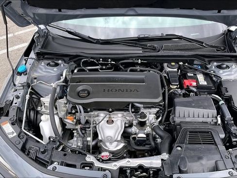 Used 2025 Honda Civic Sport image 9