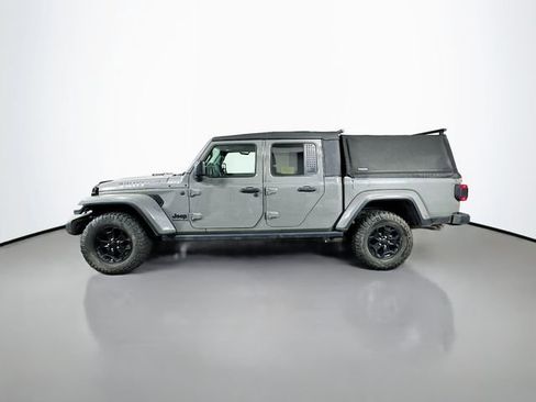 Used 2023 Jeep Gladiator Sport AWD/4WD image 3