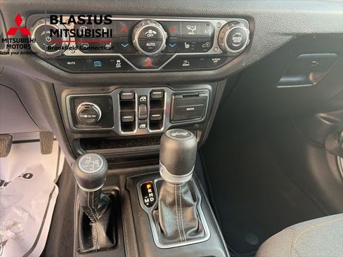 Used 2024 Jeep Wrangler Unlimited w/ Convenience Group image 22